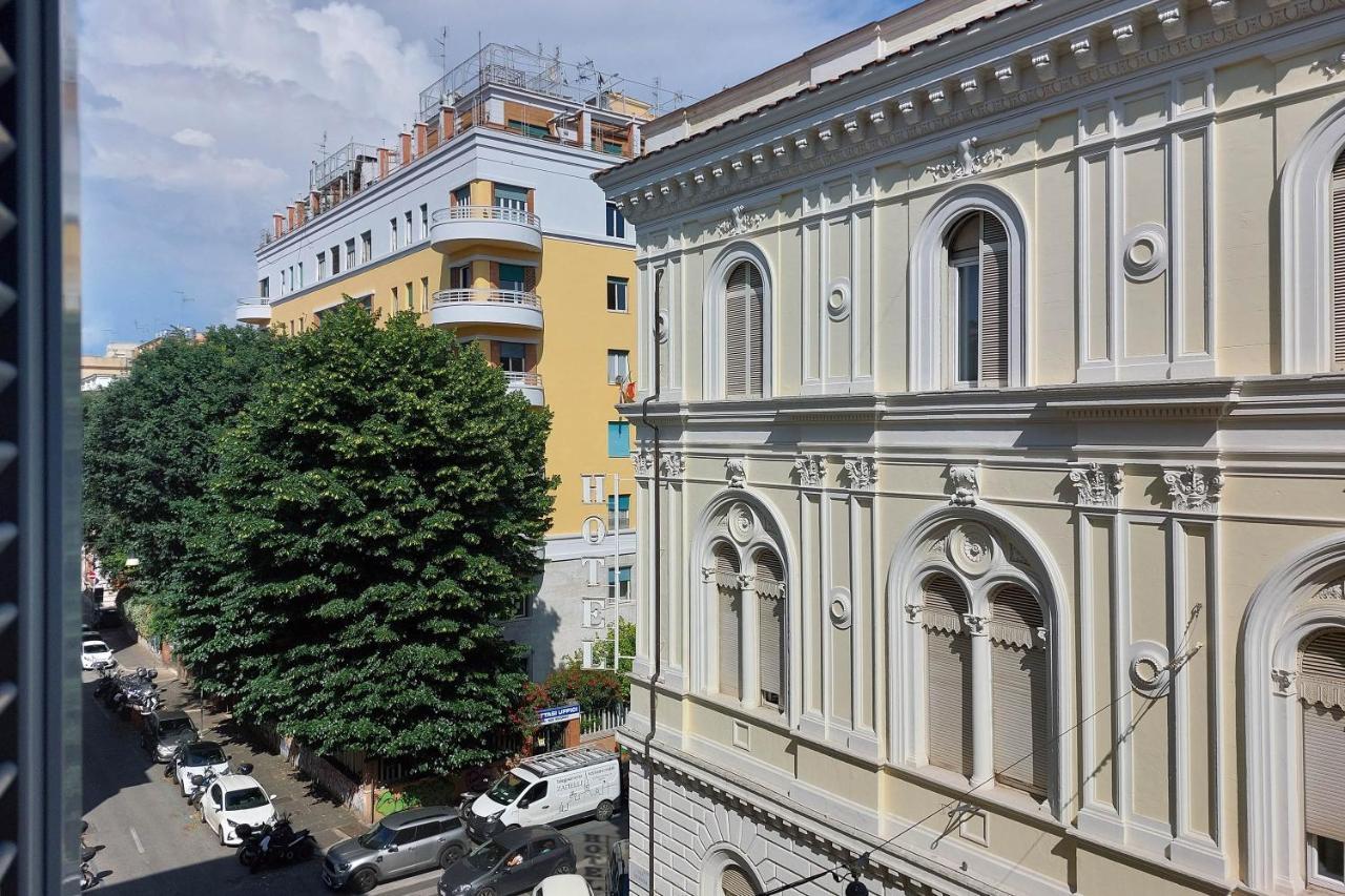 Piccola Piazza Della Liberta Apartment Rome Bagian luar foto