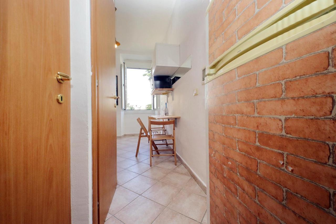 Piccola Piazza Della Liberta Apartment Rome Bagian luar foto