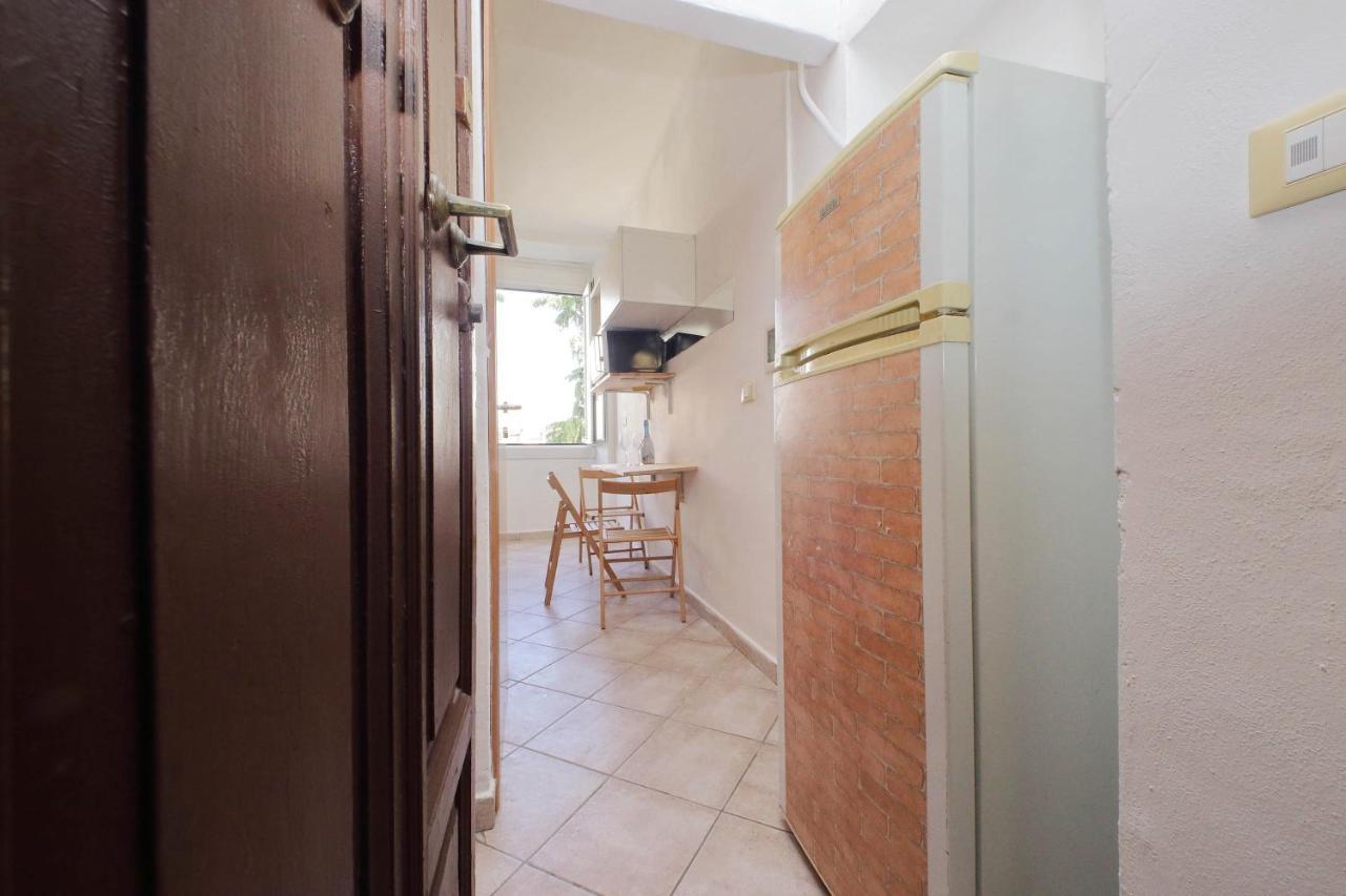 Piccola Piazza Della Liberta Apartment Rome Bagian luar foto